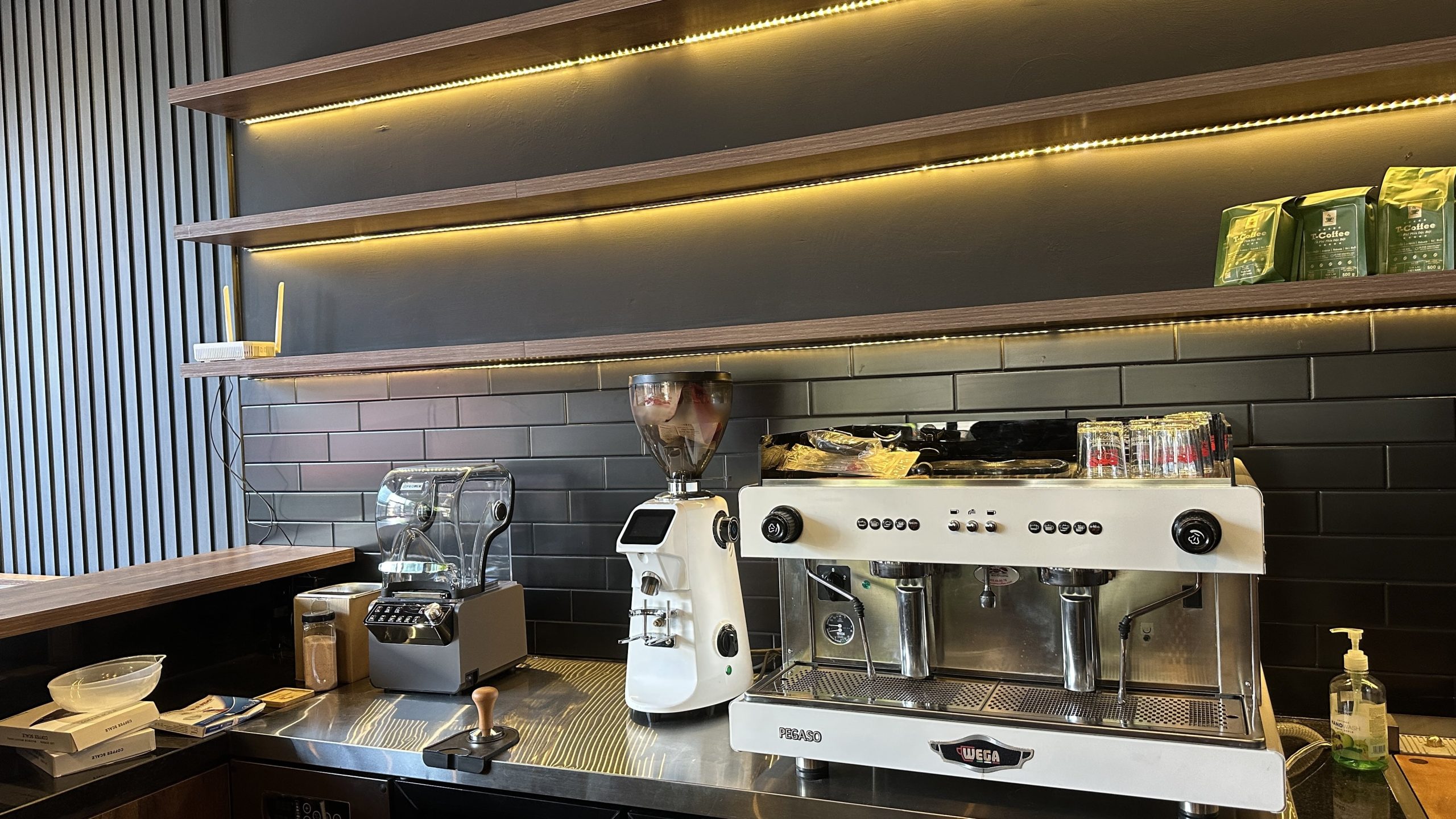 IMG_E0272 min scaled